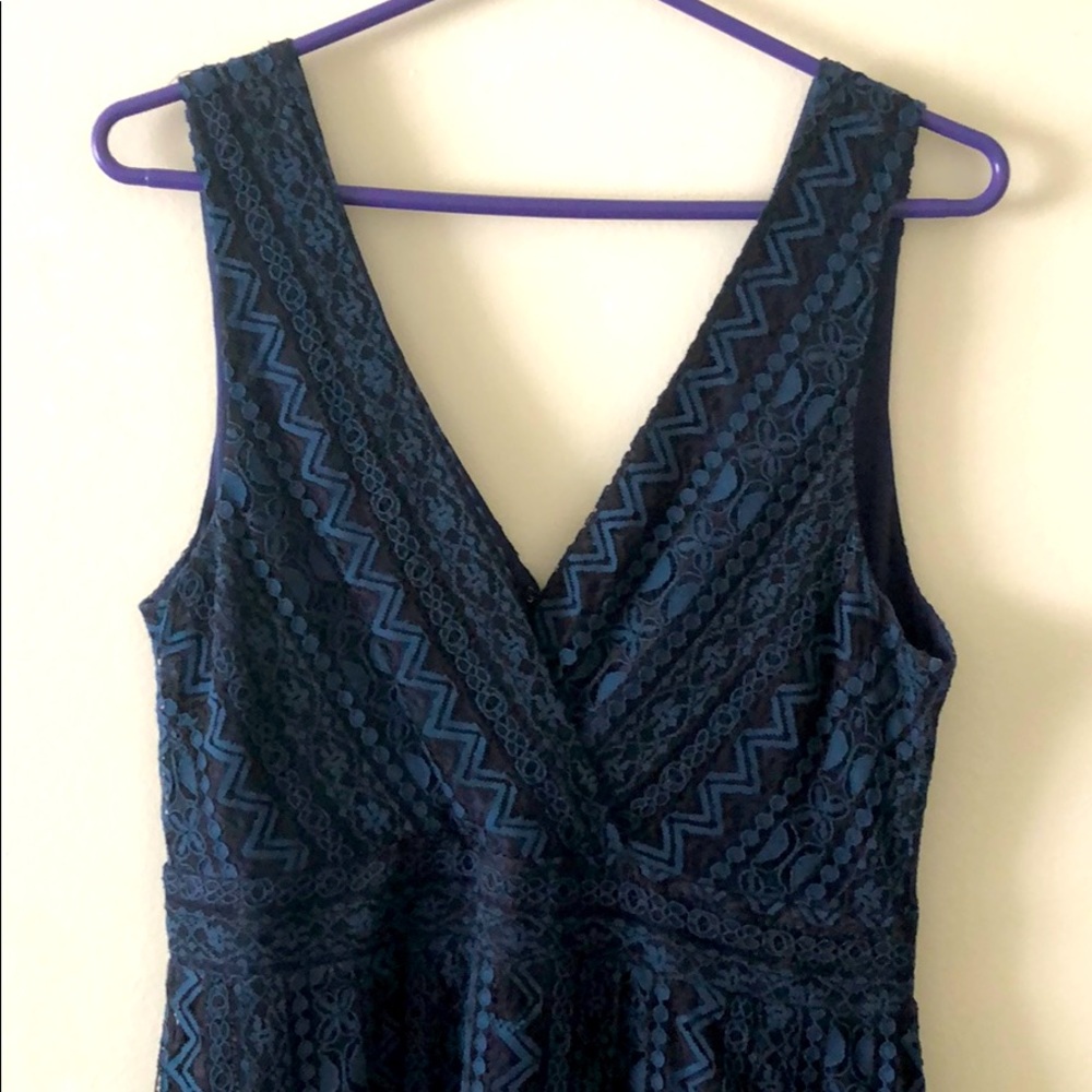 Lulu’s navy lace dress